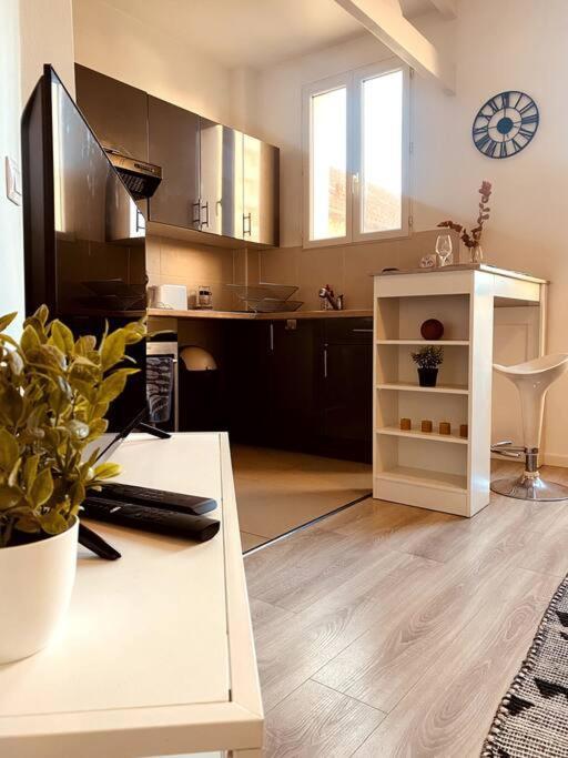 Апартаменты Proche Paris-Calme-Wifi-Netflix Вильжюиф Экстерьер фото